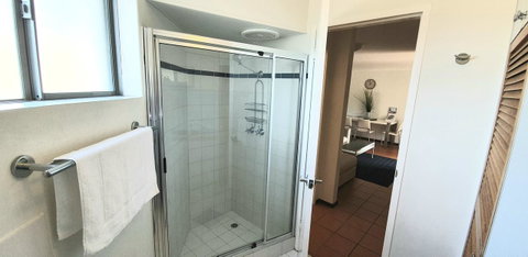 Scarborough Beach Front Resort - Shell Four - Tourism Townsville 4