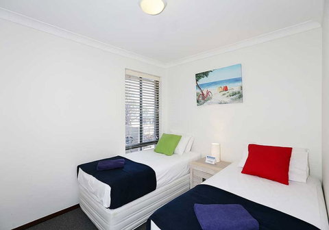 Scarborough Beach Front Resort - Shell Four - Tourism Townsville 13