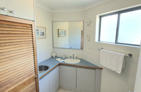 Scarborough Beach Front Resort - Shell Four - Tourism Townsville 3