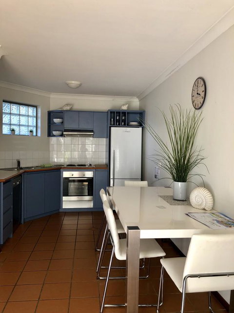 Scarborough Beach Front Resort - Shell Four - Tourism Townsville 11