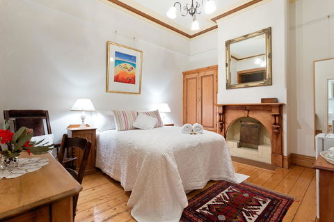 Annie's Victorian Terrace Accommodation Fremantle - Tourism Townsville 13
