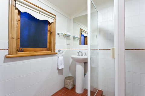 Annie's Victorian Terrace Accommodation Fremantle - Tourism Townsville 27