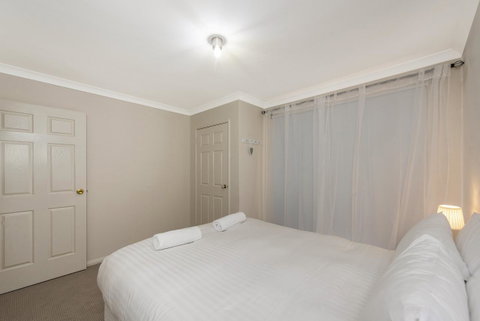 Scarborough Villa On Duke - Tourism Townsville 20