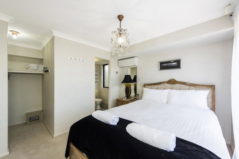 Scarborough Villa On Duke - Tourism Townsville 0