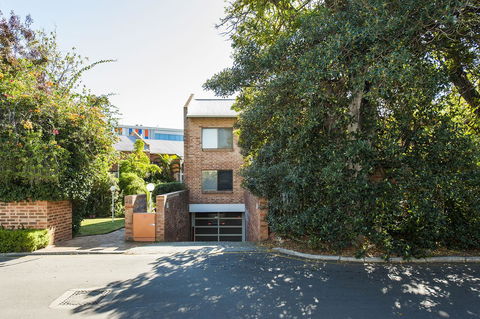 Forrest St - Tourism Townsville 19