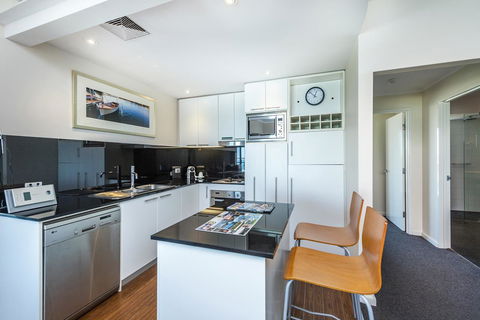 A 406 FANTASTIC OCEAN BEACH And MARINA VIEW APT - MANDURAH - Tourism Townsville 19