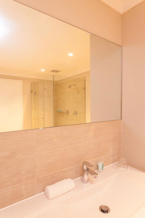 The Marina Hotel - Mindarie - Tourism Townsville 13