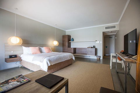 The Marina Hotel - Mindarie - Tourism Townsville 4