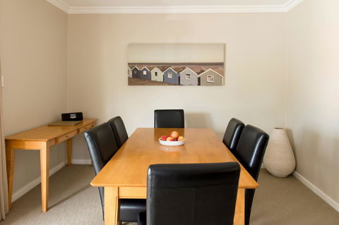 The Marina Hotel - Mindarie - Tourism Townsville 25