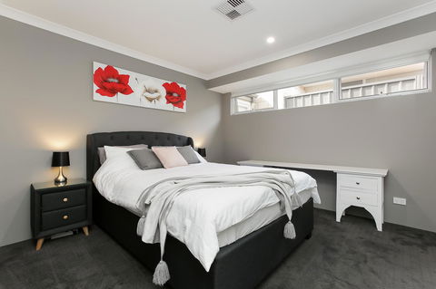 Perth Comfy Stays - Tourism Townsville 30