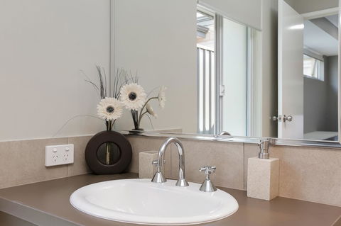Perth Comfy Stays - Tourism Townsville 26