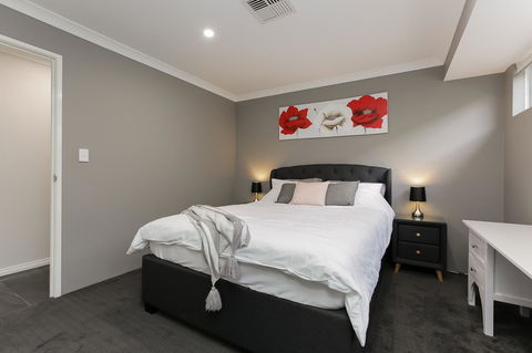Perth Comfy Stays - Tourism Townsville 29