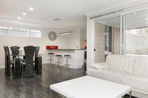 Perth Comfy Stays - Tourism Townsville 23