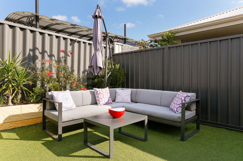 Perth Comfy Stays - Tourism Townsville 8