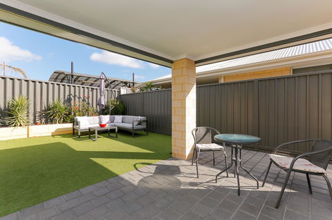 Perth Comfy Stays - Tourism Townsville 12