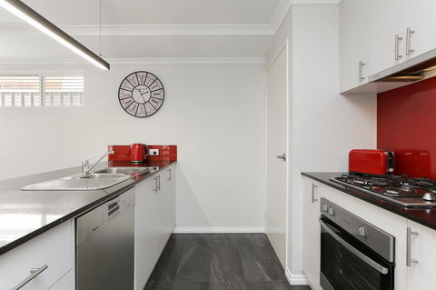 Perth Comfy Stays - Tourism Townsville 15
