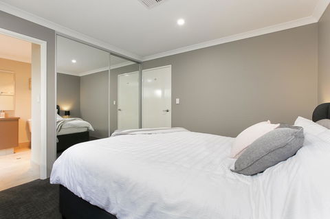 Perth Comfy Stays - Tourism Townsville 25
