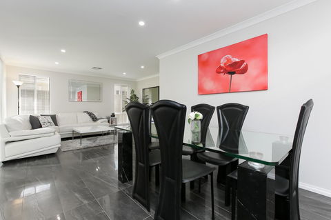 Perth Comfy Stays - Tourism Townsville 19