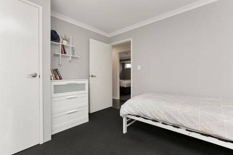 Perth Comfy Stays - Tourism Townsville 33