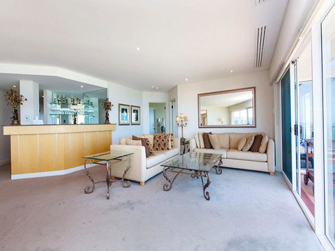 Beachfront Penthouse & Huge Terrace - Tourism Townsville 5