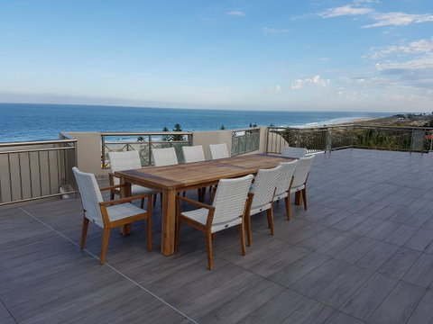Beachfront Penthouse & Huge Terrace - Tourism Townsville 2