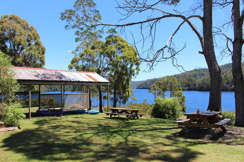Tullah Lakeside Lodge - Tourism Townsville 19