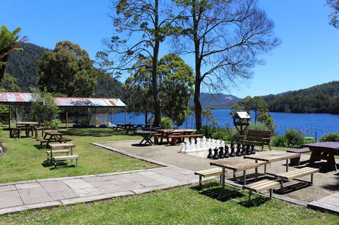 Tullah Lakeside Lodge - Tourism Townsville 33