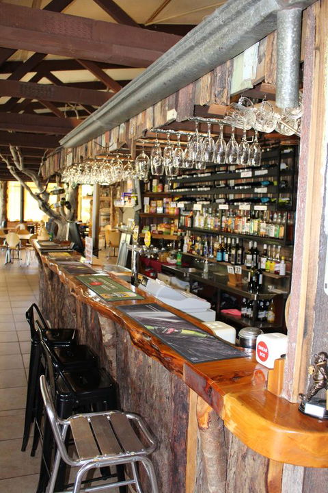 Tullah Lakeside Lodge - Tourism Townsville 21