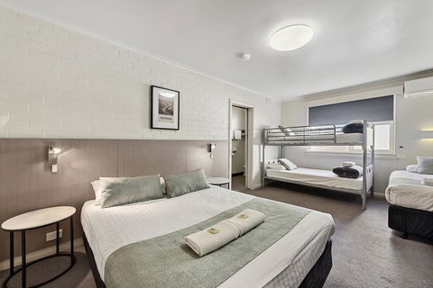 The Cornwall Boutique Hotel - Tourism Townsville 8