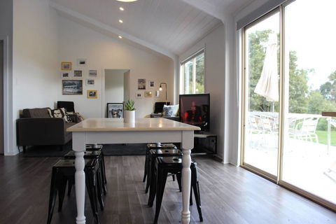 Boomers Retreat, Alonnah, Bruny Island - Tourism Townsville 1