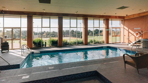 Country Club Tasmania - Tourism Townsville 4