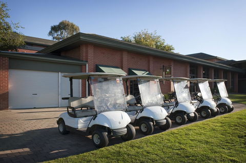 Country Club Tasmania - Tourism Townsville 33