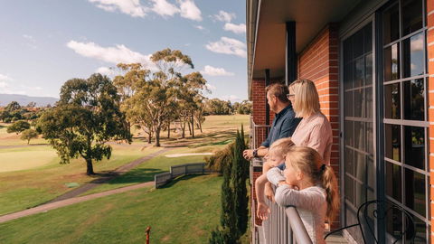 Country Club Tasmania - Tourism Townsville 26