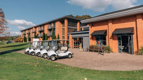 Country Club Tasmania - Tourism Townsville 1