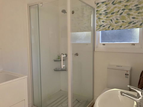 Beachend Bicheno - Tourism Townsville 14