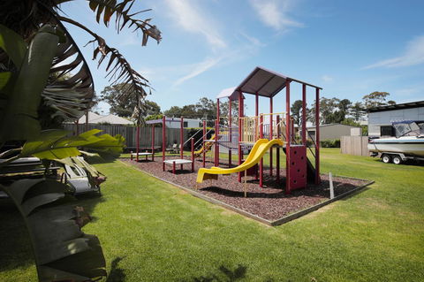 Georges Bay Apartments - Tourism Townsville 42