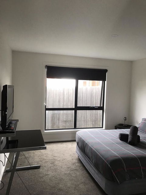 Georges Bay Apartments - Tourism Townsville 7