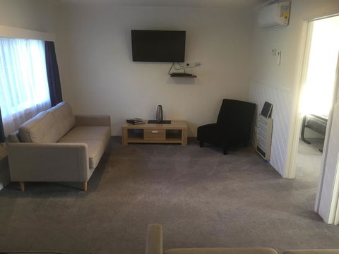 Georges Bay Apartments - Tourism Townsville 29