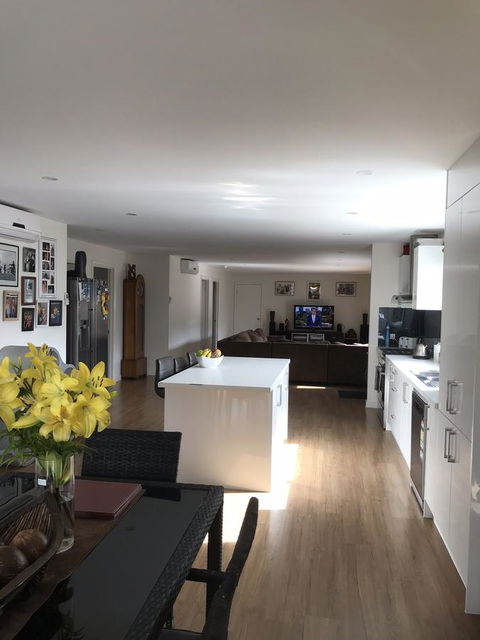 Georges Bay Apartments - Tourism Townsville 6