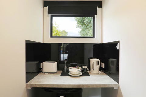 Georges Bay Apartments - Tourism Townsville 17