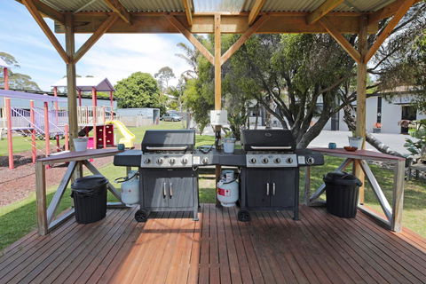 Georges Bay Apartments - Tourism Townsville 40