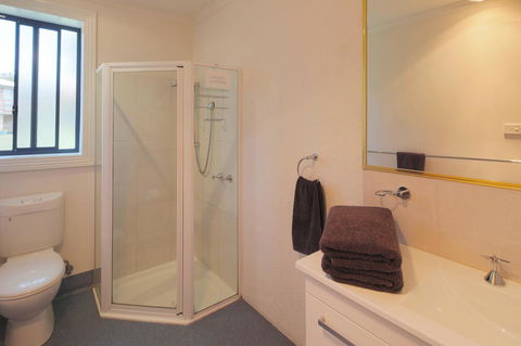 Georges Bay Apartments - Tourism Townsville 32
