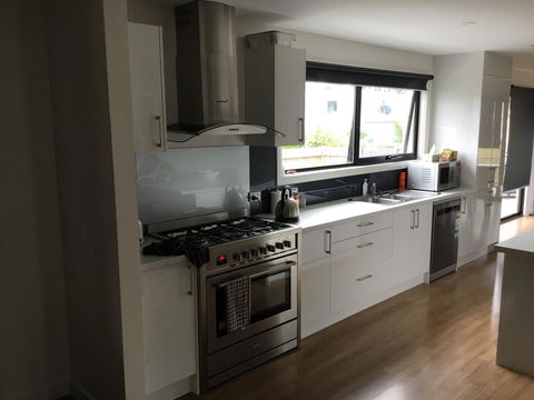 Georges Bay Apartments - Tourism Townsville 13