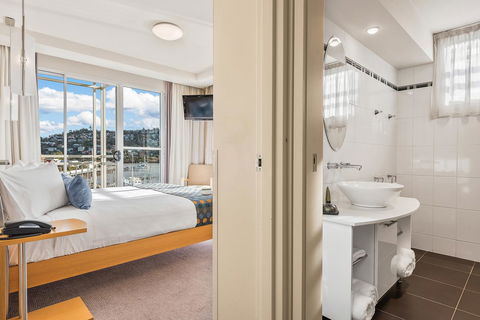 Peppers Seaport Hotel - Tourism Townsville 28
