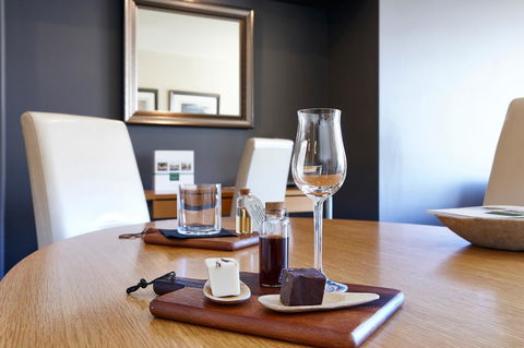 Peppers Seaport Hotel - Tourism Townsville 5