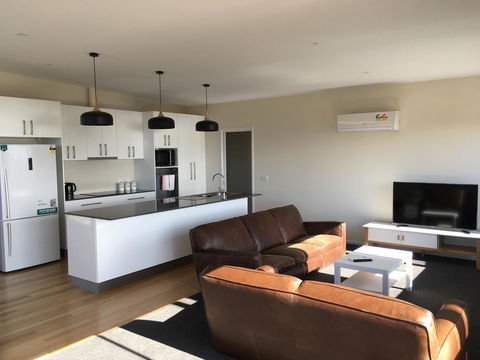 Couples Getaway On Bruny Island - Tourism Townsville 17