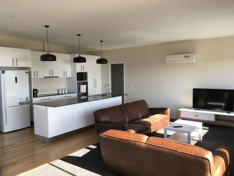 Couples Getaway On Bruny Island - Tourism Townsville 23