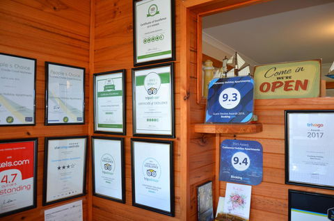 Castaway Holiday Apartments - Tourism Townsville 16