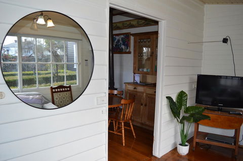The Dragonfly Inn - Tourism Townsville 7