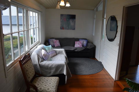 The Dragonfly Inn - Tourism Townsville 10